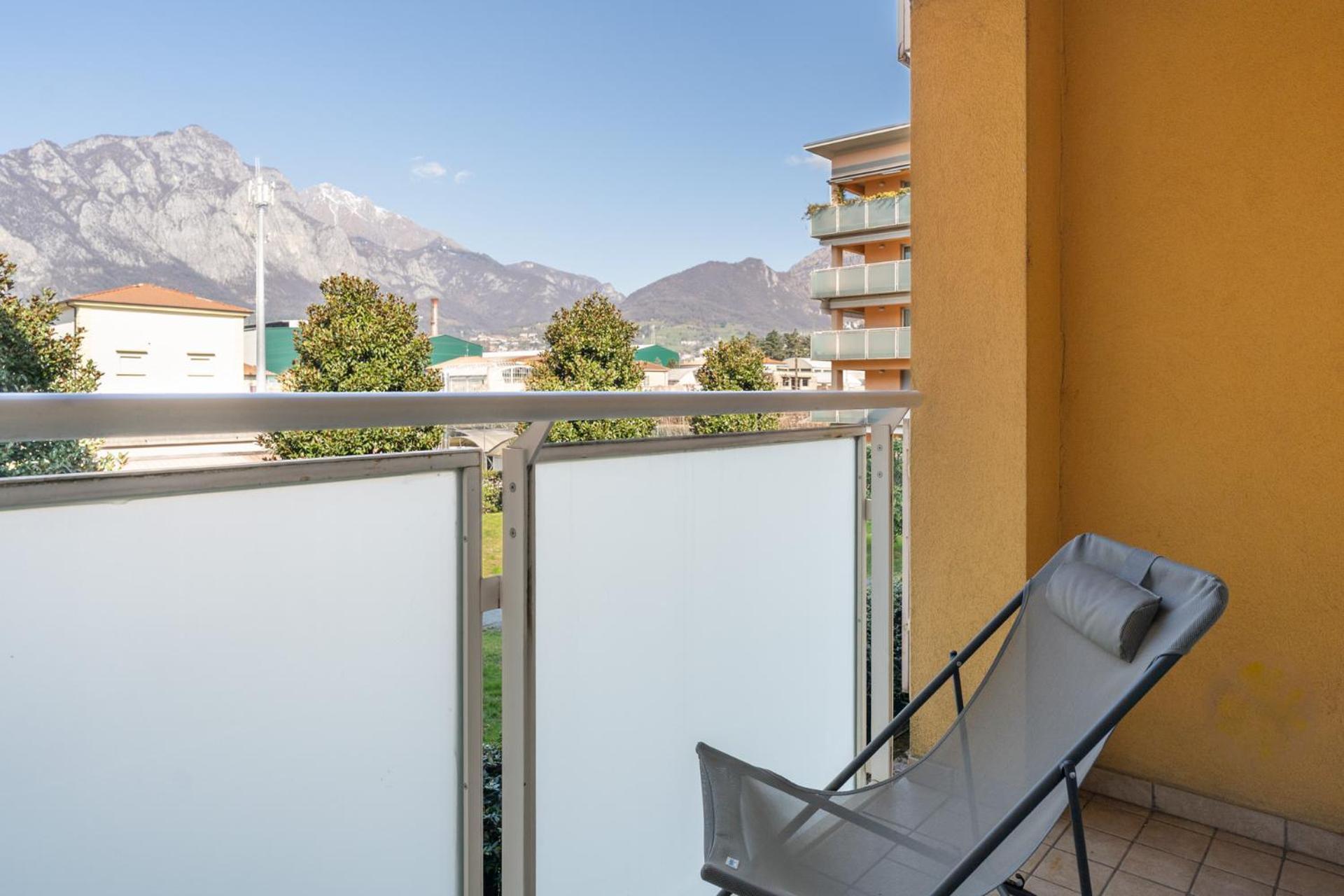 Large Well-Equipped Appartement Near Como Lake Lecco Dış mekan fotoğraf