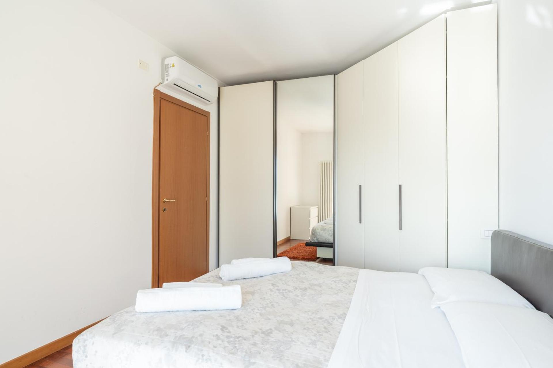 Large Well-Equipped Appartement Near Como Lake Lecco Dış mekan fotoğraf